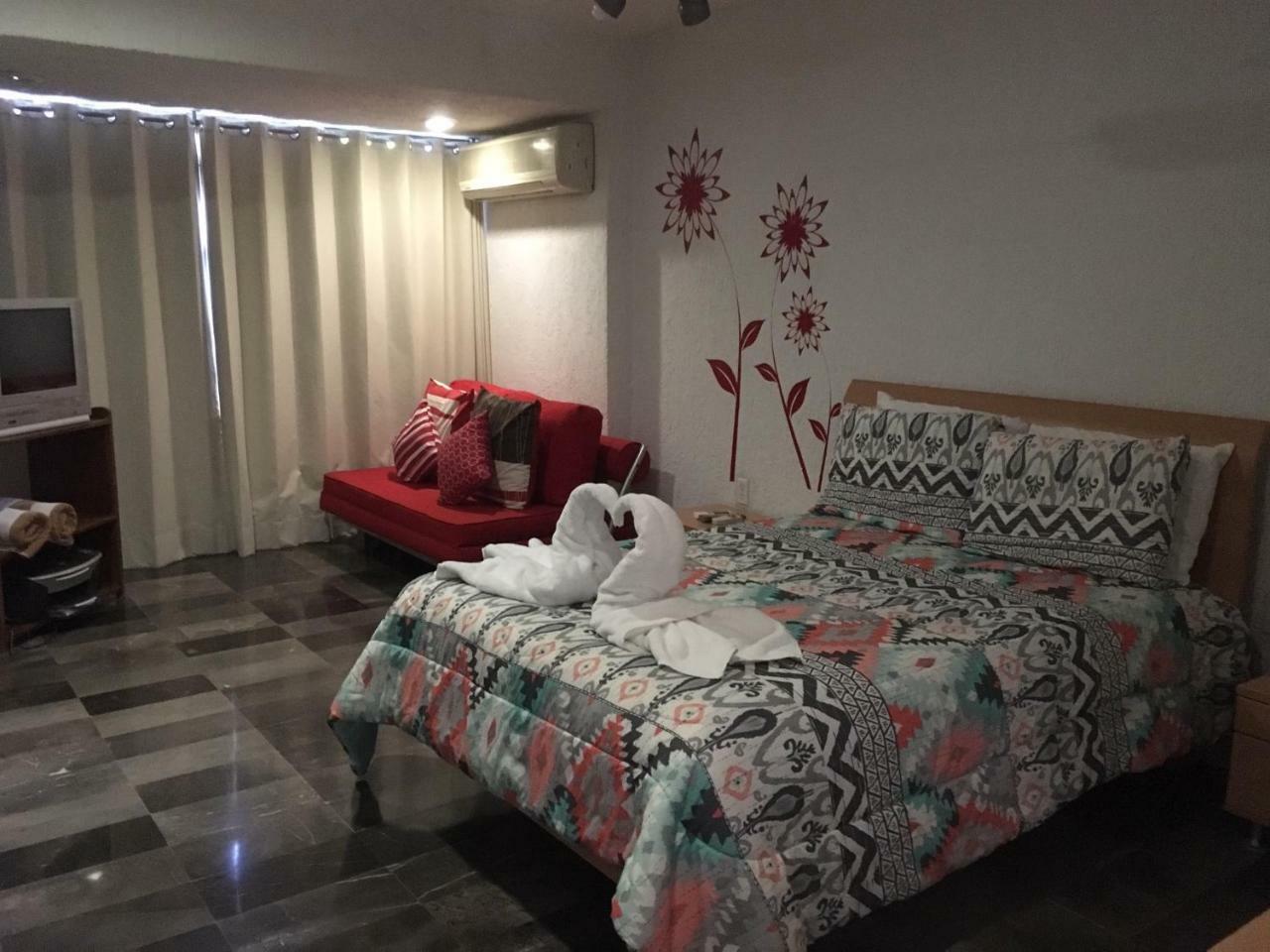 Large House - Walking To Beach - 10 Guests! Κανκούν Εξωτερικό φωτογραφία